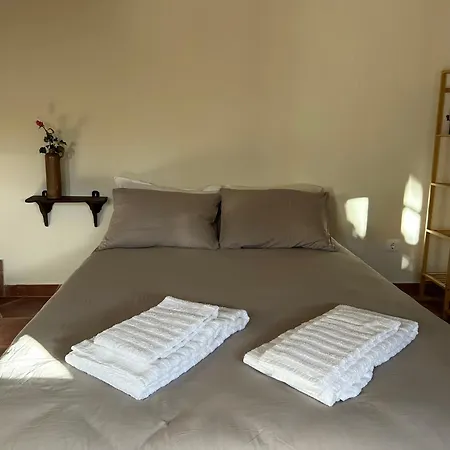 Guest house Quinta Dos Avos 3*